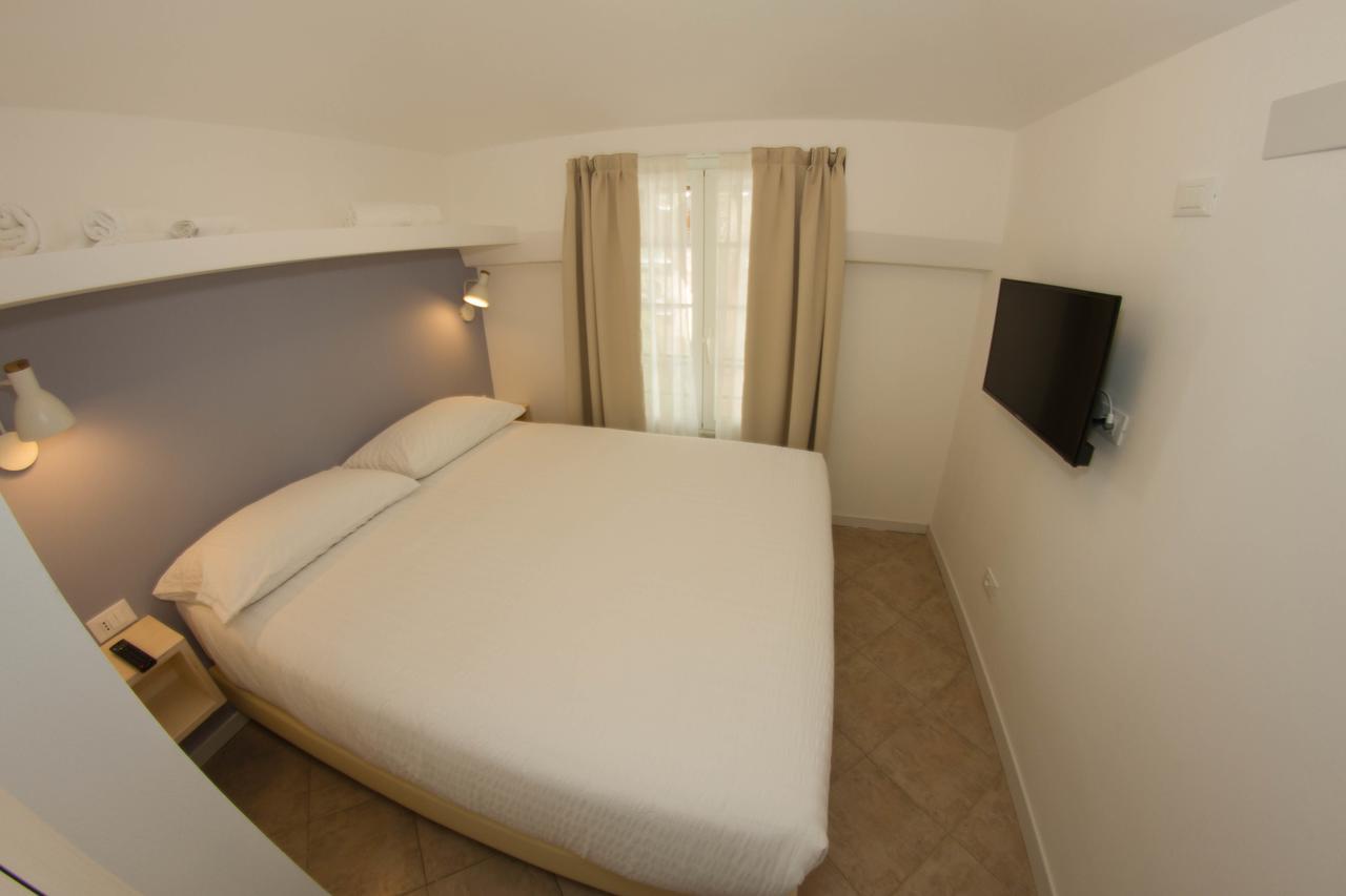 Residence Villa Ombrosa สโปตัวร์โน ภายนอก รูปภาพ